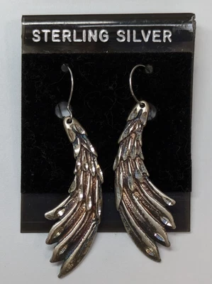 Pendientes perforados colgantes de plata de ley 925 con alas emplumadas de 1,75" Foto 1 de 4