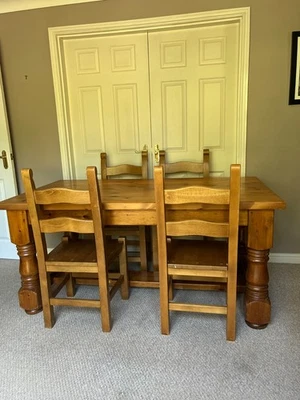 Handmade Pine Dining Room Table & Chairs - Image 1 of 4