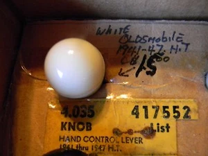 OEM NOS 1941-47 Oldsmobile Hard Top Hand Control white Knob 417552,42 43 44 45  - Picture 1 of 2