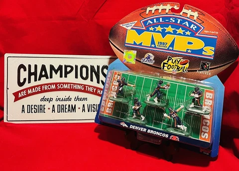 Rare! 1997 NFL All-Star MVP Edition Denver Broncos Poseable Action Figures Cover