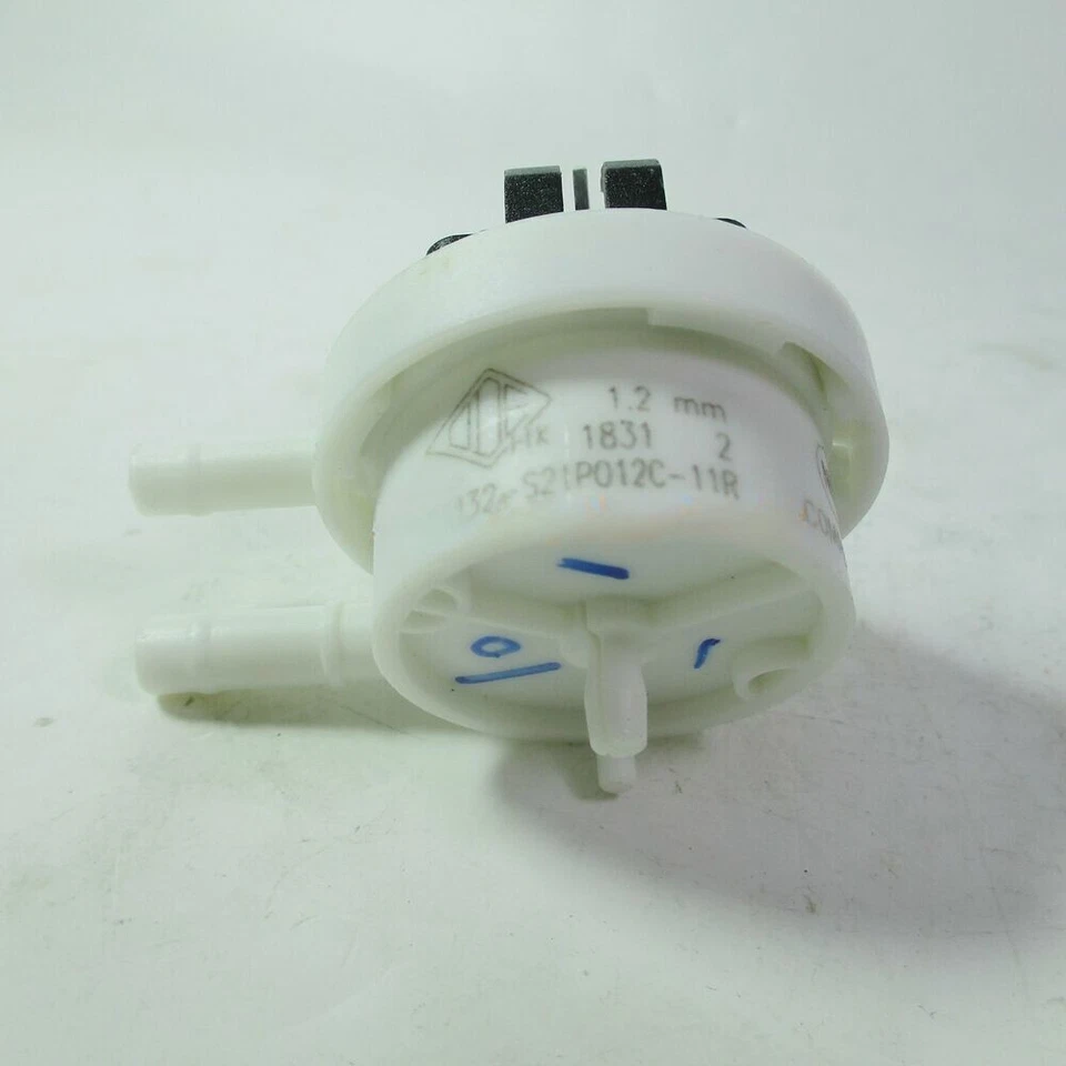 1Pcs New For  Flowmeter Flow Sensor ODE HK AB32-S21P012C-11R - Image 1 of 1