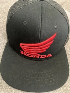 Honda Motorcycles Flat Bill Cap Hat Trucker Mesh Snapback Black & Red - Picture 1 of 10