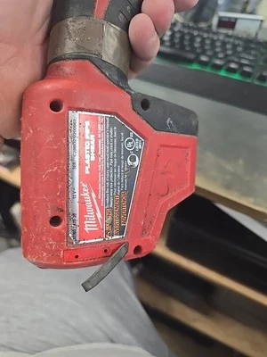 Milwaukee M12 2470-20 Plastic Pipe Shear (Tool Only) - Image 1 of 4