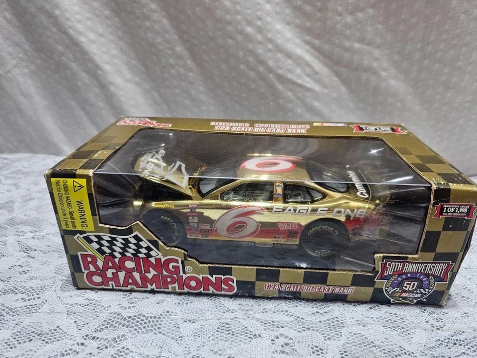Racing Champions 50 Aniversario NASCAR Oro 1:24 Die Cast Stock Car #6 Limited Foto 1 de 4