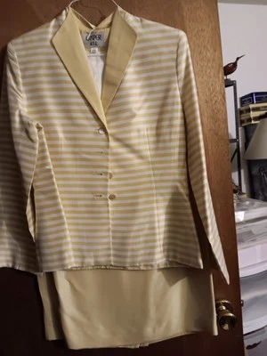 KASPER A.S.L. JUEGO TRAJE FALDA. TALLA 10,100% SEDA CON FORRO DE ACETATO Foto 1 de 4