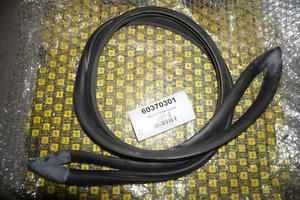 Goma de lunas traseras para FERRARI 288 GTO - 328 - 208T - Rear Screen Rubber - - Imagen 1 de 2
