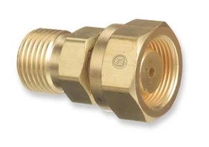 WESTERN # 319 ACETYLENE ADAPTOR CGA-520 TO CGA-300 B TANK TO COMMERCIAL REG - Picture 1 of 1