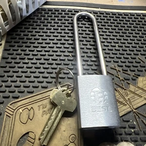 Best 11B782L Padlock 4" Shackle Keyed, A Keyway 2 operating keys 1 core key - Picture 1 of 5