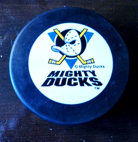 Vintage Anaheim Mighty Ducks NHL Souvenir Ice Hockey Puck Cover