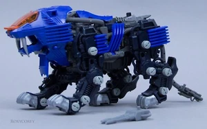 Vintage Zoids RZ-007 Shield Liger Action Figure Models Sold As Is - Picture 1 of 2