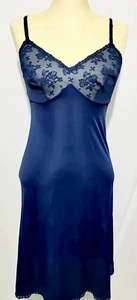 Vintage Vanity Fair Full Slip Size 32 Navy Blue Nylon Lace Adjustable Straps 70s - Picture 1 of 11