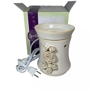 Scentsy Retired Full Size Wax Warmer Bride Flowers with Bulb - Picture 1 of 9