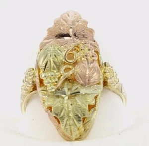 Beautiful Grape Vine Ladies Ring in 10kt Black Hills Gold - Picture 1 of 4