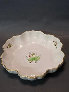 Herend Schale Hagebutte muschelform 22 cm - Bild 1 von 5