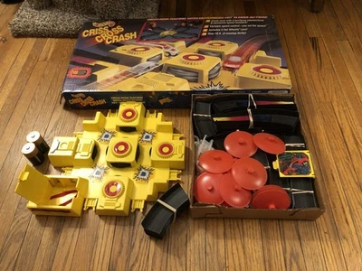 VINTAGE 1992 MATTEL HOT WHEELS CRISS CROSS CRASH ( Works Well & Runs Well ) 👍 - Immagine 1 di 4