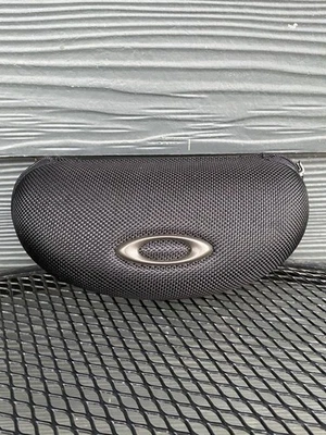 Gafas de sol Oakley estuche rígido con cubierta de almeja espuma mate negro cremallera dañada Foto 1 de 4