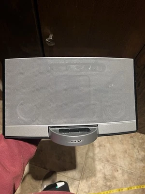 Bose SoundDock Portable Digital Music System N123 - 30 Pin iPod iPhone - Image 1 of 4