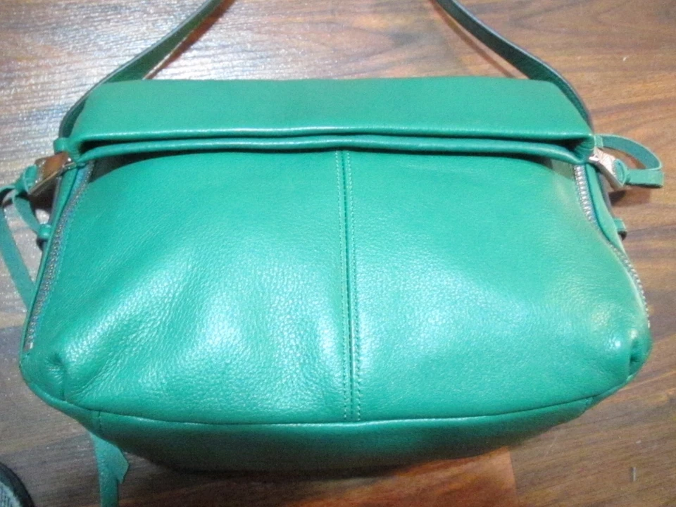 AIMEE KESTENBERGBALI HOBO DOBLE ENTRADA VERDE GUANTE CUERO BANDOLERA MONEDERO Foto 1 de 4