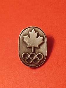 Canadian Leaf Olympic Rings Lapel Pin Canadian Olympic Association Logo - Imagen 1 de 3