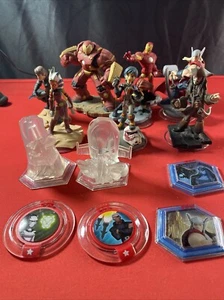 Disney Infinity Lot. Thirteen Pieces - Picture 1 of 8