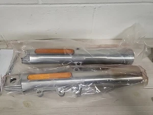 Harley Davidson Showa Lower Fork Sliders 45916- New - Bild 1 von 3