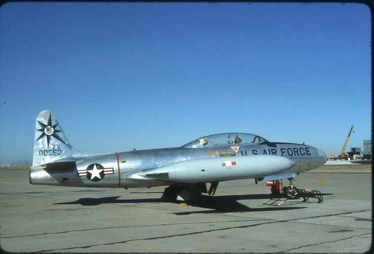 original colour 35 mm aircraft slide USAF T-33A 58-0550 318FIS Foto 1 de 1