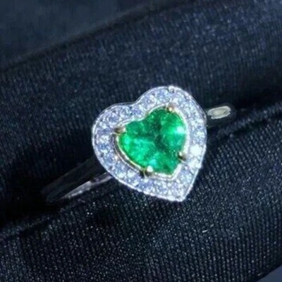 Anillo de diamantes y piedras preciosas de esmeralda natural talla corazón de 3,50 quilates de oro blanco real de 14K Foto 1 de 4