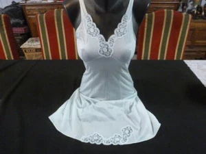jolie combinaison&fond de robe vintage jolie dentelle T 36/38 ref AS36P - Zdjęcie 1 z 3