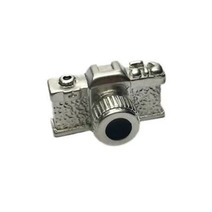 Retro Silver SLR Camera 3D Lapel Pin Badge Brooch Photographer Photography BNWT/ - Picture 1 of 1