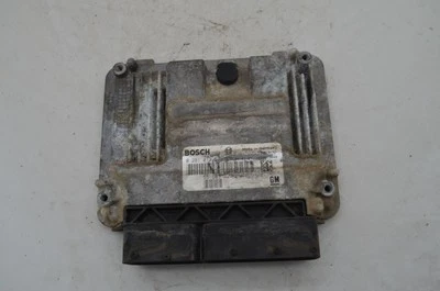 100765- Centralina ECU Saab 9-3 Cabriolet   Dal 2002 al 2014 Cod 0281013515 - Immagine 1 di 4