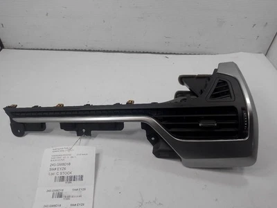 Ventilación del tablero derecho del pasajero de Chevrolet Tahoe 11593045 2018 Foto 1 de 4