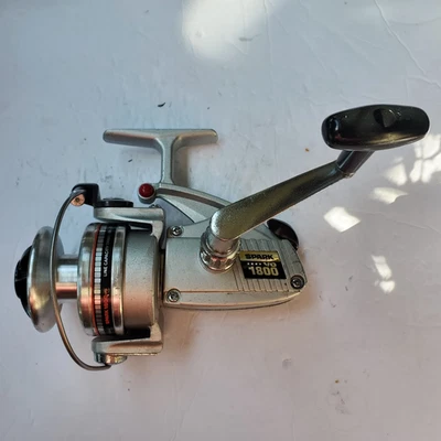 Carrete giratorio Olympic Spark VO 1800 de colección reparado Foto 1 de 4