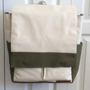 Neu Petunia Pickle Bottom Pathway Pack Natural Canvas Olive Wickeltasche - Bild 1 von 5