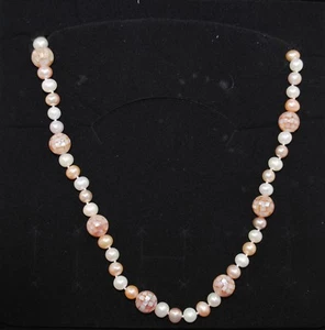 Perlenkette - Kette - Etui - Zuchtperlen - Damenkette - Elegant - Schick -  - Bild 1 von 8