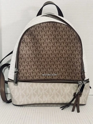 Mochila Michael Kors Rhea Mujer Color Bloque Logo Cremallera Bolsillo Camel/Tiza Multi Foto 1 de 4