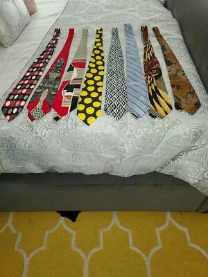 Corbatas de moda para hombre... ¡MIRA! $12 cada uno Foto 1 de 2