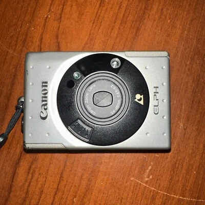 Canon ELPH IXUS APS Point & Shoot Film Camera Please Untested - Image 1 of 4