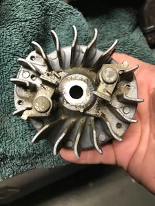 J UT-20769 UT20769 Homelite 25CC Easy Reach String Trimmer FLYWHEEL - Picture 1 of 5