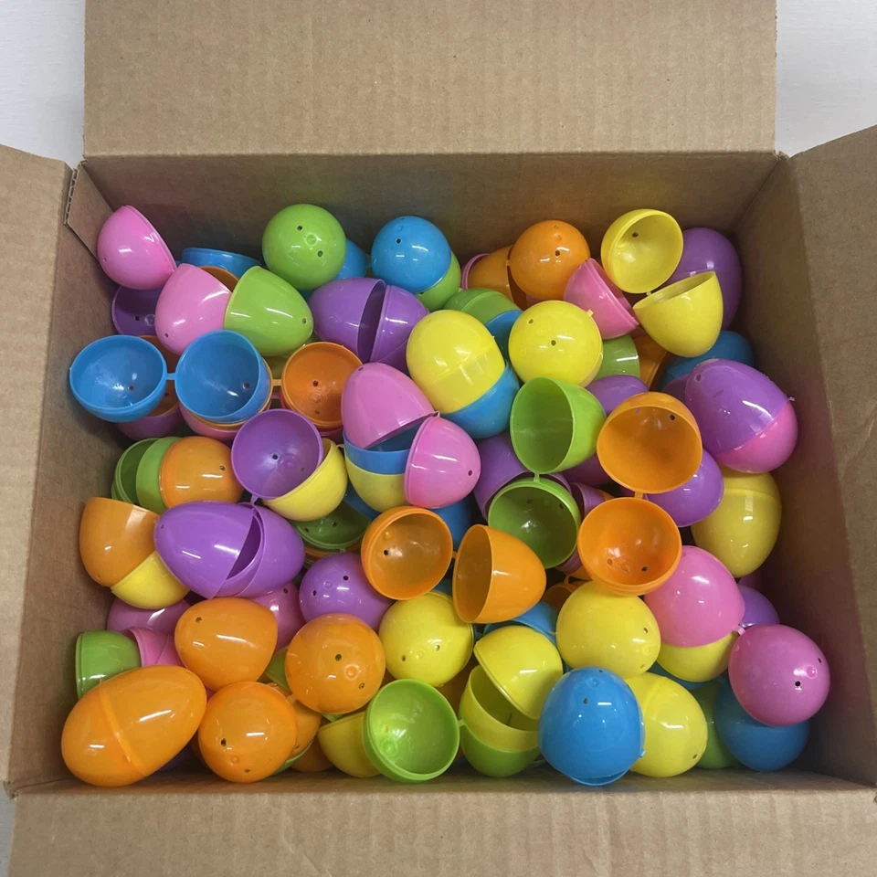 212 huevos de Pascua de plástico de colores Foto 1 de 4