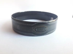 VINTAGE Michaela Frey Old enamel cuff bracelet, black background. - Picture 1 of 8