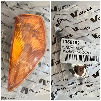 Front Right Arrow for Ducati 749 / 749 Dark 2004 2005 2006 - Image 1 of 3