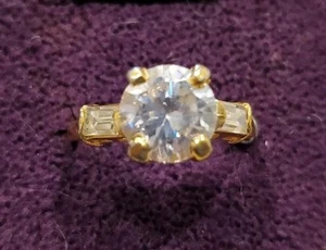 ANILLO DE COMPROMISO VINTAGE DE 3 QUILATES CIRCONITAS CÚBICAS TONO DORADO TALLA 7-9 POR SETA - Imagen 1 de 6