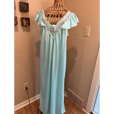 Camisón largo vintage Sears cuello en V espalda en V con encaje Foto 1 de 4