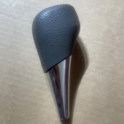 2009 2010 2011 2012 2013 Toyota Corolla Camry Outlander shifter shift knob  - Image 1 of 4