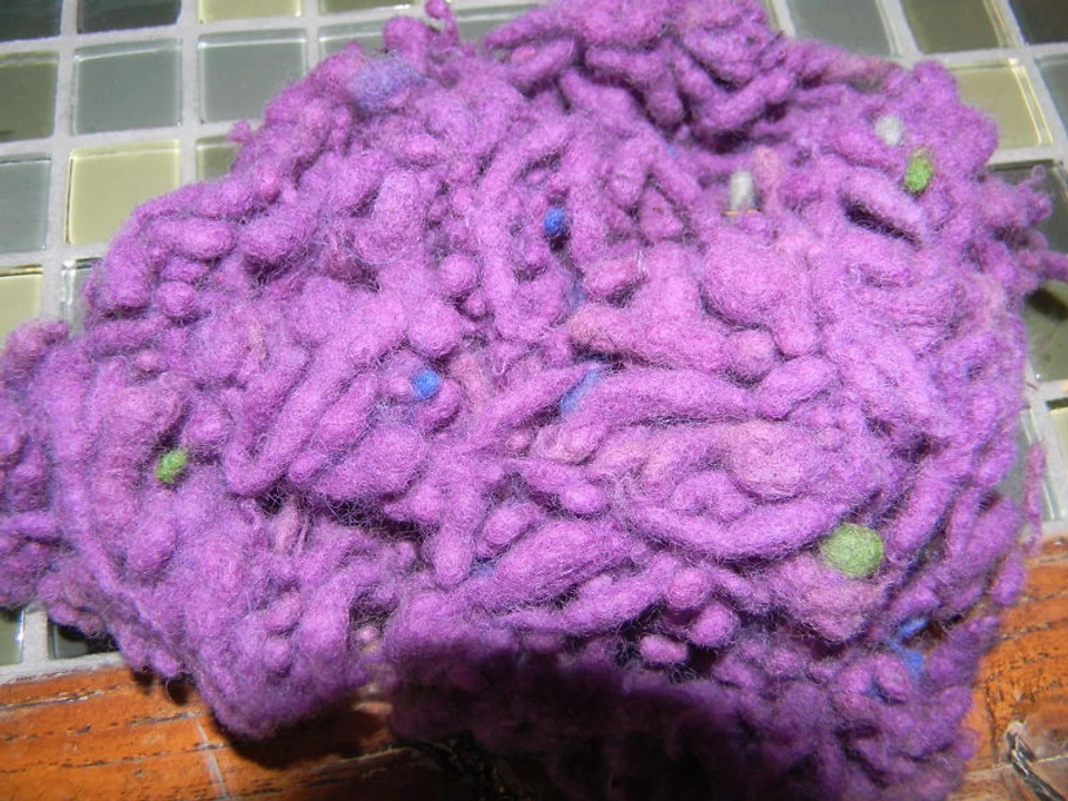 Wool Dyed Fibers Slugz One Ounce  Orchid - Image 1 of 1