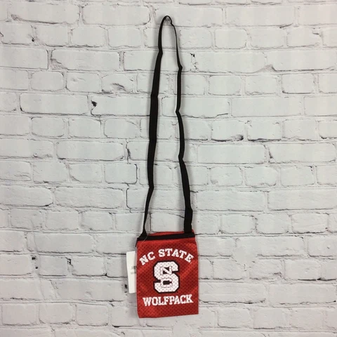 NCAA NC State Wolfpack Game Day Pouch Cross Body Nylon Jersey Style Zipper Purse Cover