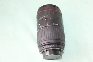 Sigma 70-300 DL Macro Super Lens for pentax - Picture 1 of 4