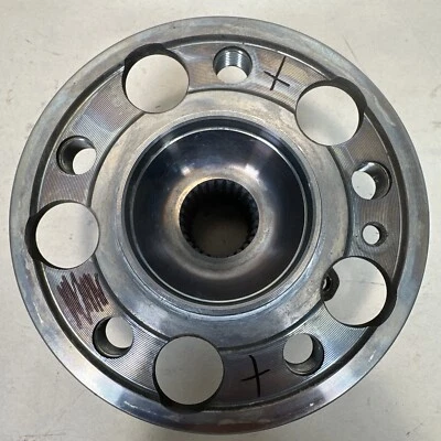 Mercedes-Benz GLC 43 AMG 2023 cupé cojinete de rueda trasera izquierda fabricante de equipos originales Foto 1 de 4