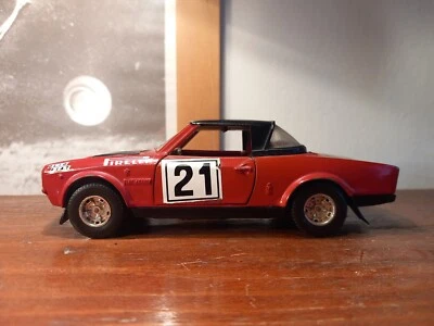 Modello Fiat 124 Abarth Rally Burago 1/24 Made In Italy - Immagine 1 di 4