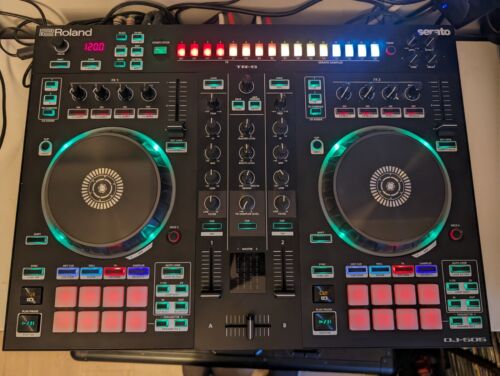 Roland DJ-505 DJ Controller Excellent Condition Serato Pro DJ